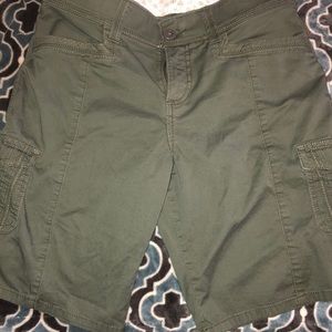 Lee Sinfully Soft Cargo Shorts Olive 